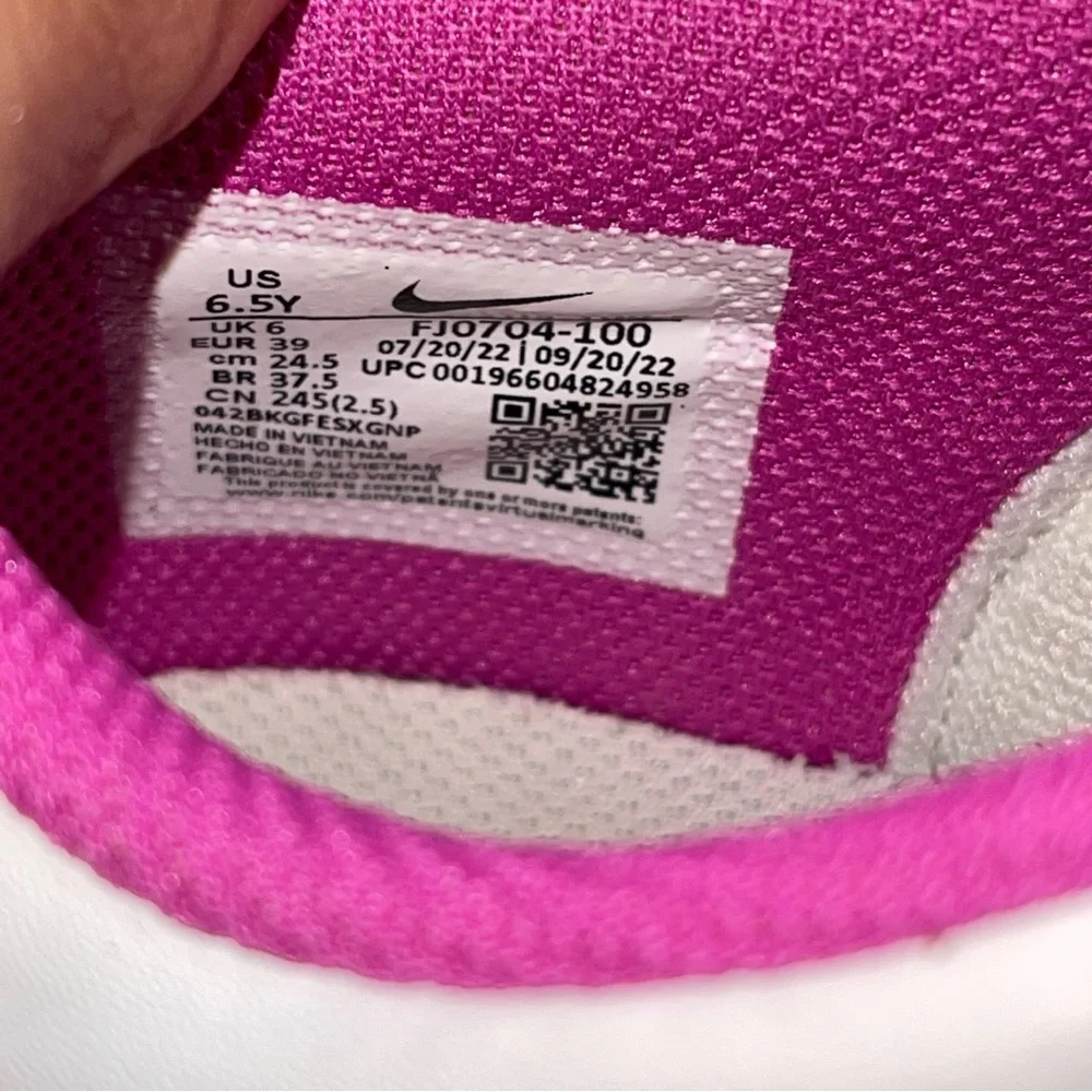 Nike‎ Dunk Low BG Active Fuchsia Size 6.5Y